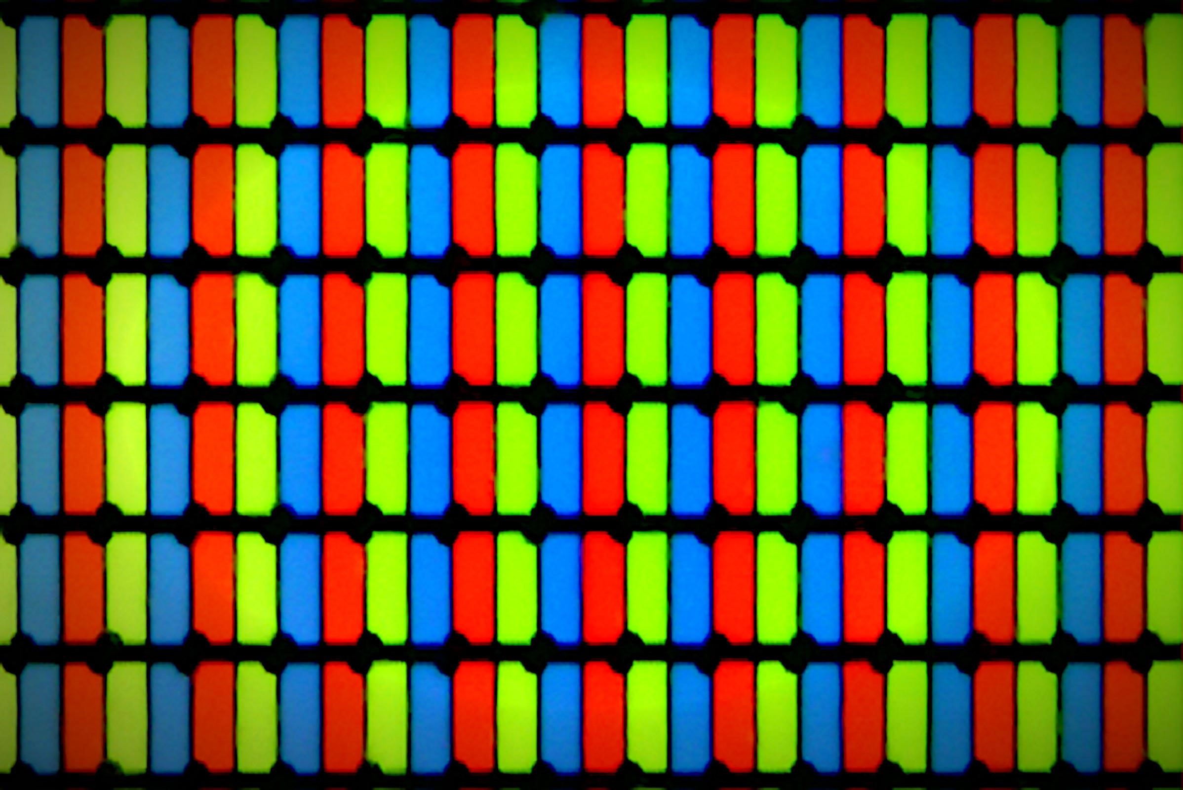 Układ pikseli w typowej matrycy TFT LCD
